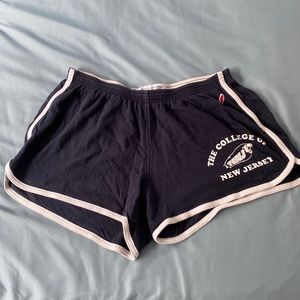 The College Of New Jersey shorts